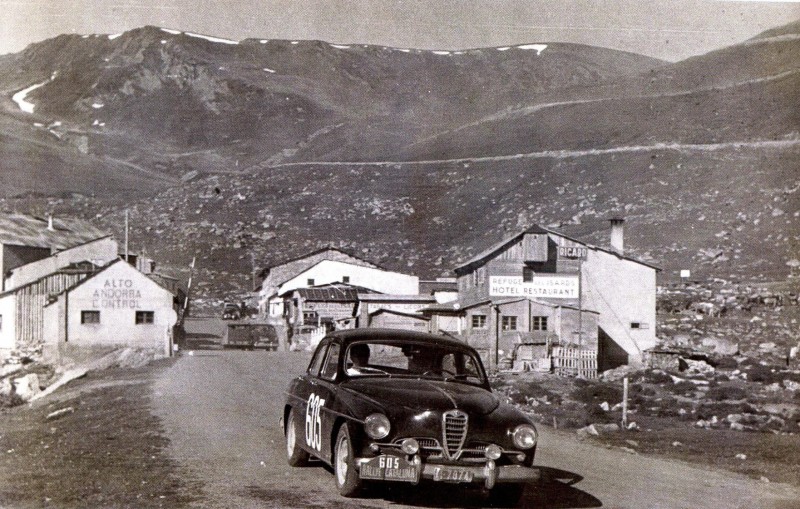 Sebastià Salvadó-'Milano' con el Alfa Romeo 1900 S en el I Rallye Cataluña de 1957