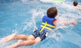 Niños seguros en el agua