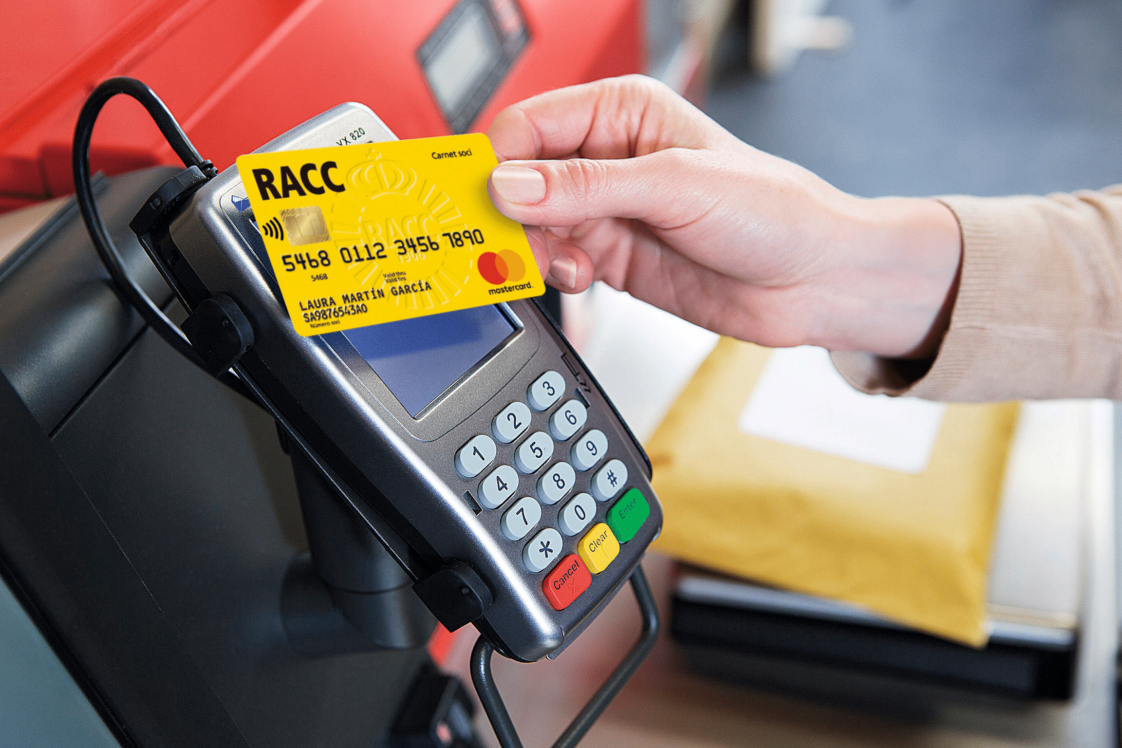 Visa-Contactless-Card-1 cat