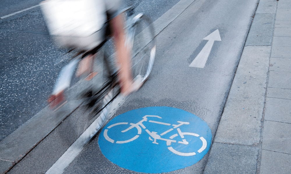 Cómo circular cuando no hay carril bici