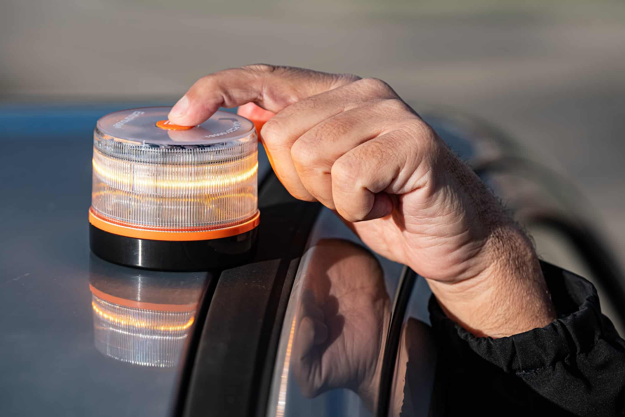 Luz de emergencia v16 baliza