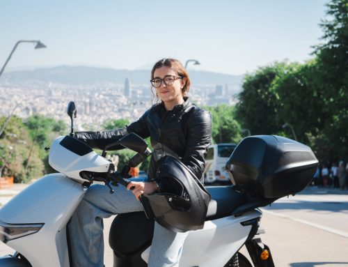 Ruta arquitectònica per Barcelona pilotant la nova Honda CUV e:
